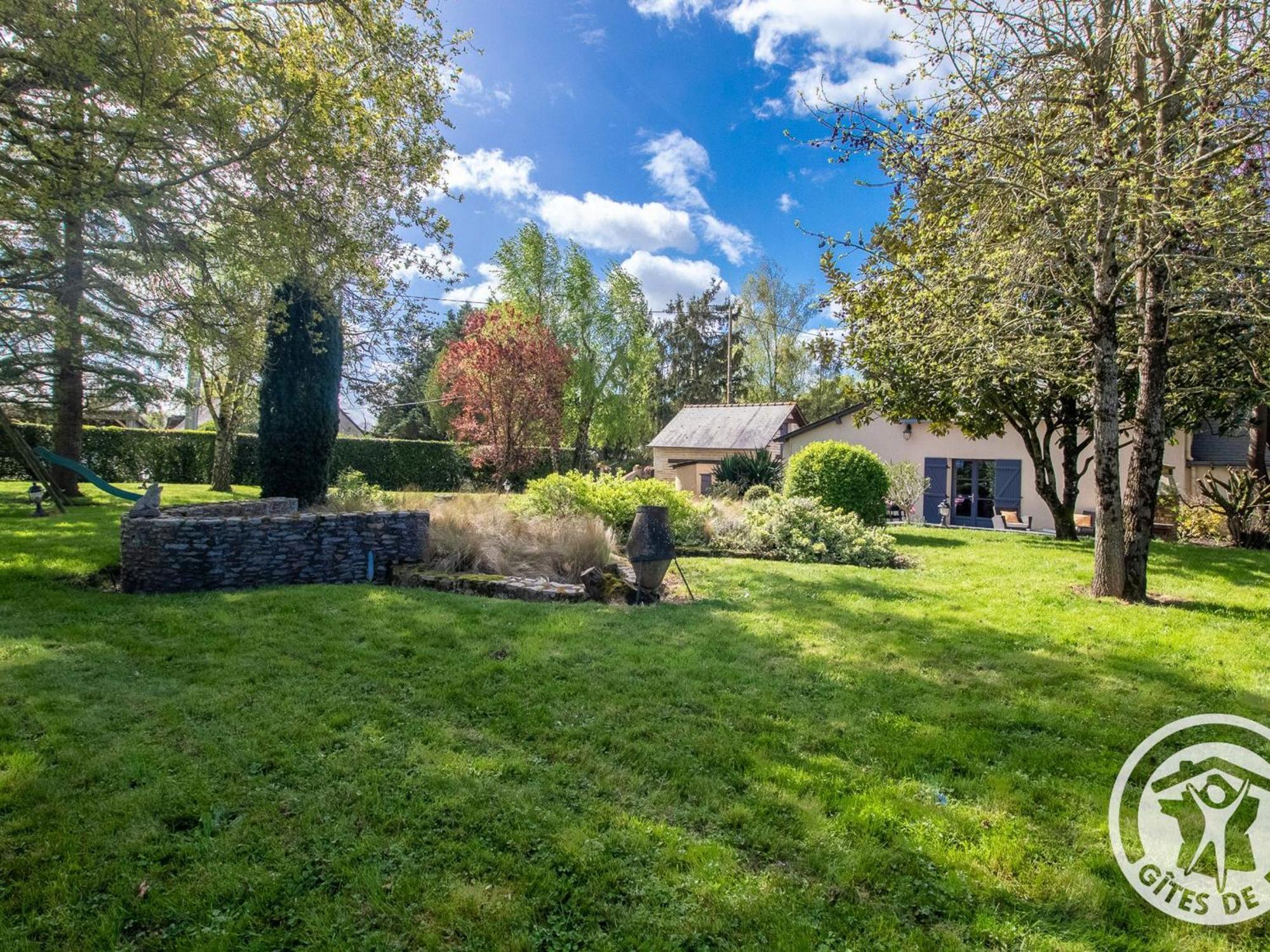 Gite Charmant Avec Jardin, Proche Activites Nautiques - Fr-1-622-75 Morannes sur Sarthe-Daumeray Eksteriør bilde